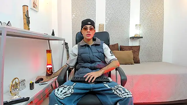 Snapshot of JacobBlackwell_ chatting on 10.12.25 JacobBlackwell  online show from 10.12.25