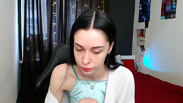 Snapshot of ariel_is_on_vacation chatting on 10.23.25 ariel is on vacation online show from 10.23.25