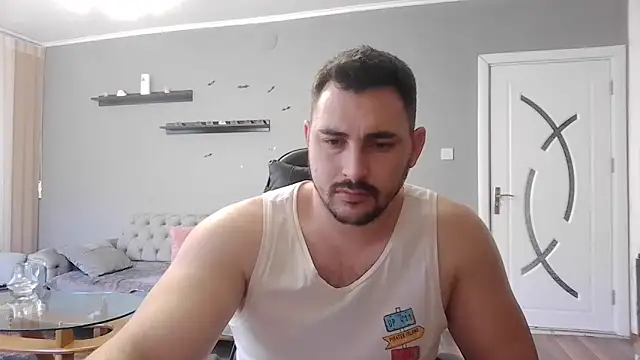 Snapshot of mastermute chatting on 03.01.26 mastermute online show from 03.01.26