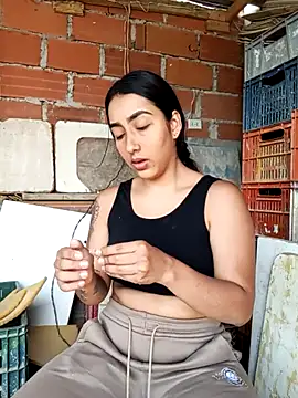 Snapshot of Queen_sofya chatting on 10.25.25 Queen sofya online show from 10.25.25