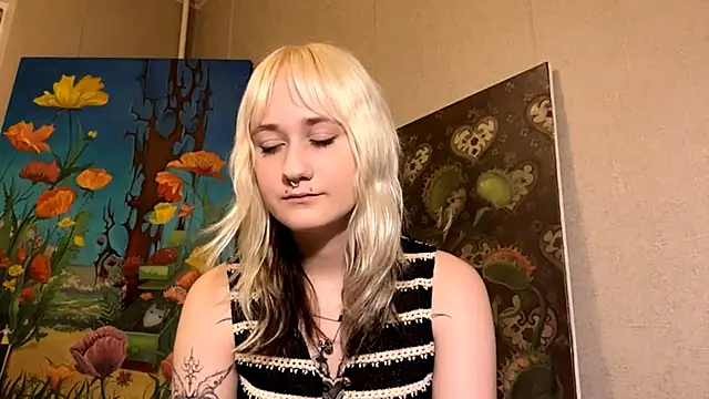 Snapshot of Ulemonala_Cute chatting on 10.13.25 Ulemonala Cute online show from 10.13.25