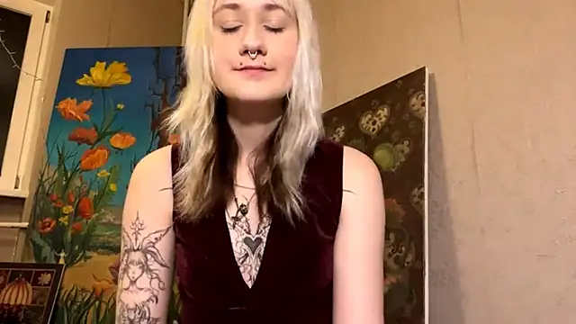 Snapshot of Ulemonala_Cute chatting on 10.15.25 Ulemonala Cute online show from 10.15.25