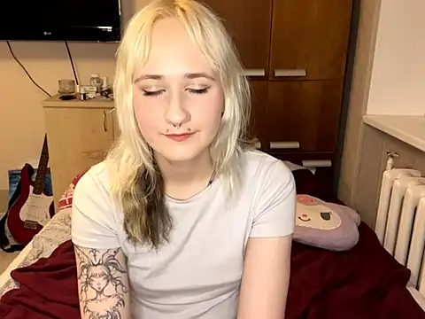 Snapshot of Ulemonala_Cute chatting on 10.19.25 Ulemonala Cute online show from 10.19.25