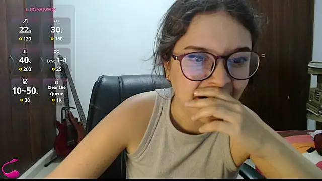 Snapshot of CarlaLorez chatting on 05.31.26 CarlaLorez online show from 05.31.26