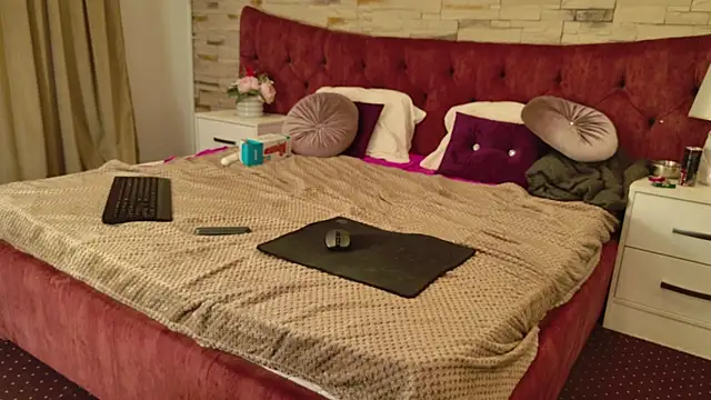 Snapshot of Vanessa_Babe chatting on 10.15.25 Vanessa Babe online show from 10.15.25