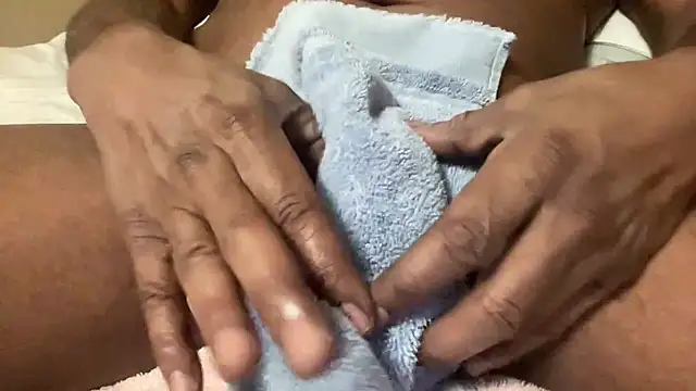 Snapshot of Sixmill1 chatting on 11.03.25 Sixmill1 online show from 11.03.25