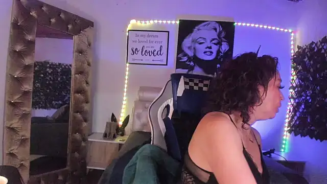 Beatricez online show from 10.31.25