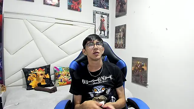 Snapshot of TWINK_JOSS chatting on 10.14.25 TWINK JOSS online show from 10.14.25