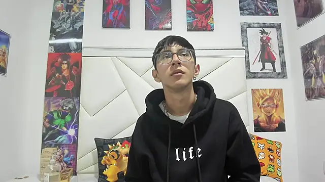 Snapshot of TWINK_JOSS chatting on 10.15.25 TWINK JOSS online show from 10.15.25