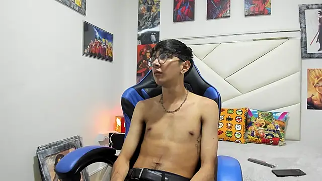 Snapshot of TWINK_JOSS chatting on 10.17.25 TWINK JOSS online show from 10.17.25