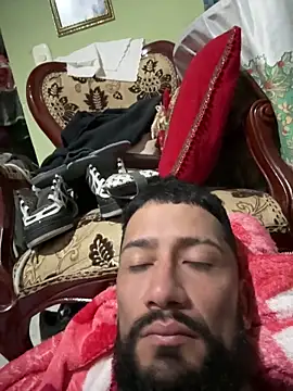 Snapshot of Santiago_hot19 chatting on 10.29.25 Santiago hot19 online show from 10.29.25