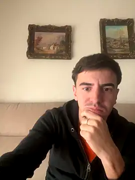 suarezz  online show from 10.19.25