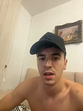 suarezz  online show from 11.07.25