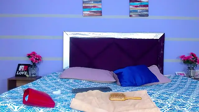 Snapshot of LizzyGrey_ chatting on 10.09.25 LizzyGrey  online show from 10.09.25