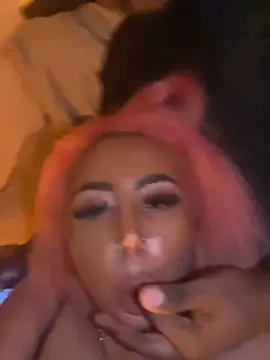 Snapshot of zara_bellexx chatting on 10.13.25 zara bellexx online show from 10.13.25