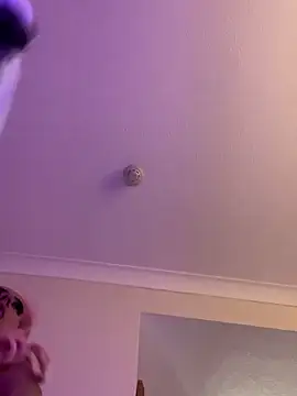 zara bellexx online show from 11.26.25