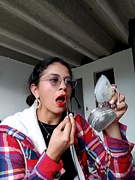 Snapshot of Eloisa_smith chatting on 10.29.25 Eloisa smith online show from 10.29.25