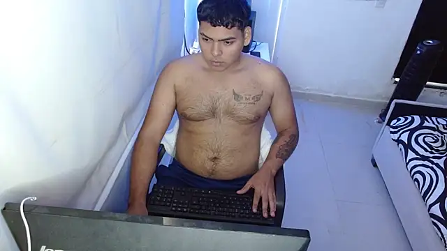 Snapshot of badboy05181 chatting on 10.23.25 badboy05181 online show from 10.23.25