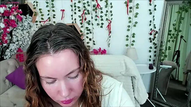  BellaClark online show from 03.28.26