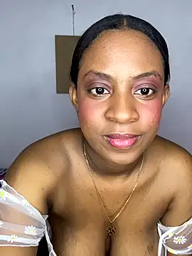 NahomyHart online show from 10.14.25