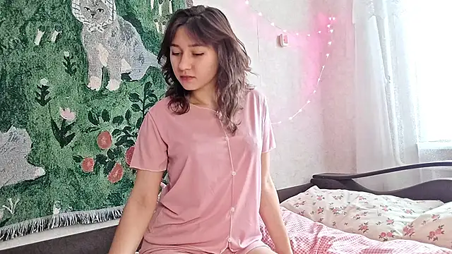 MiaLovelyOne online show from 03.21.26