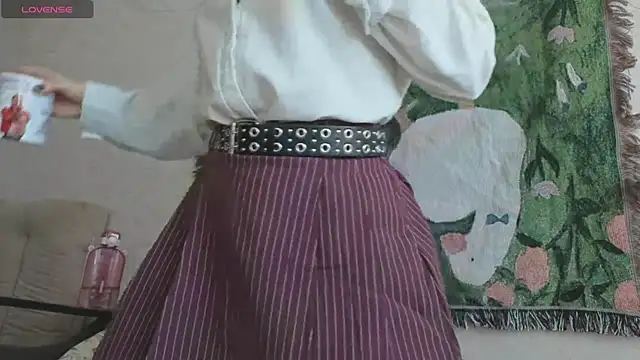 MiaLovelyOne online show from 06.02.26