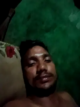 Snapshot of BiggerDickGuy chatting on 10.19.25 BiggerDickGuy online show from 10.19.25