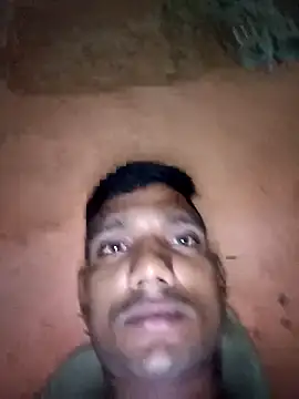 Snapshot of BiggerDickGuy chatting on 10.22.25 BiggerDickGuy online show from 10.22.25