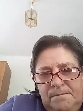 Snapshot of MilaCold5443 chatting on 10.22.25 MilaCold5443 online show from 10.22.25