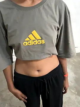 Snapshot of Rani_hot2 chatting on 10.31.25 Rani hot2 online show from 10.31.25