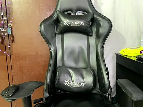 BigTitsGirl04 online show from 02.12.26