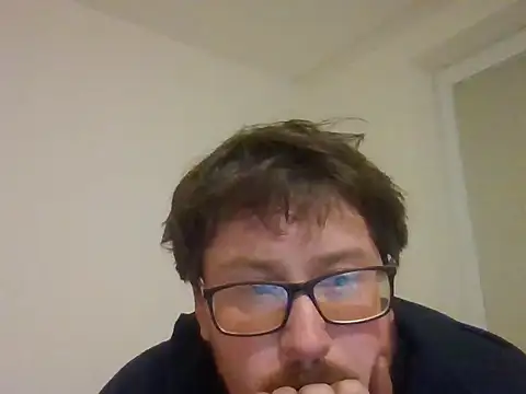 Snapshot of czechguy chatting on 10.11.25 czechguy online show from 10.11.25