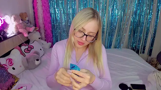 CeaneLino online show from 11.19.25