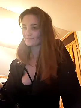 Snapshot of Nika_aa chatting on 10.16.25 Nika aa online show from 10.16.25