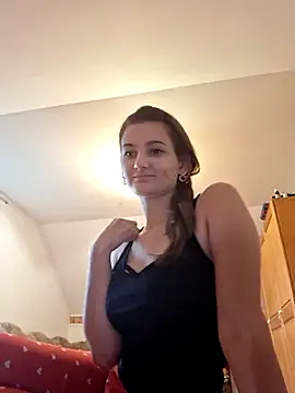 Snapshot of Nika_aa chatting on 10.17.25 Nika aa online show from 10.17.25