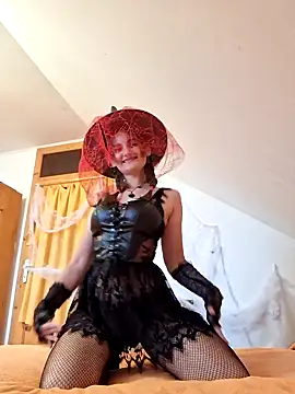 Snapshot of Nika_aa chatting on 10.21.25 Nika aa online show from 10.21.25