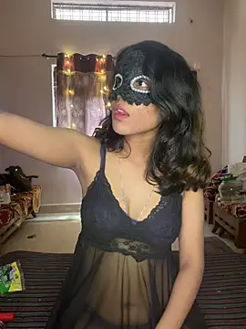 Snapshot of Lovebirdss chatting on 02.14.26 Lovebirdss online show from 02.14.26