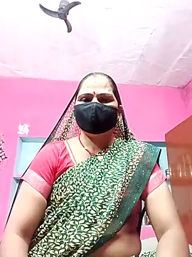 Snapshot of Ut_kanchna chatting on 10.25.25 Ut kanchna online show from 10.25.25