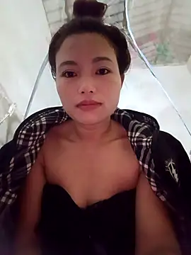 Snapshot of Rabbit-small chatting on 10.23.25 Rabbit-small online show from 10.23.25