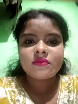 Snapshot of World_Top_Girl chatting on 10.26.25 World Top Girl online show from 10.26.25