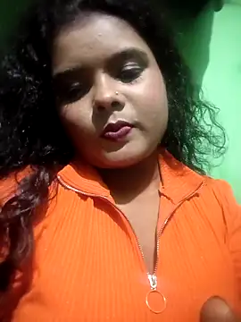 Snapshot of World_Top_Girl chatting on 10.30.25 World Top Girl online show from 10.30.25