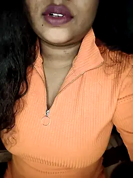 Snapshot of World_Top_Girl chatting on 11.01.25 World Top Girl online show from 11.01.25