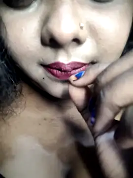 Snapshot of World_Top_Girl chatting on 11.04.25 World Top Girl online show from 11.04.25