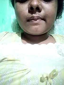 Snapshot of World_Top_Girl chatting on 11.05.25 World Top Girl online show from 11.05.25