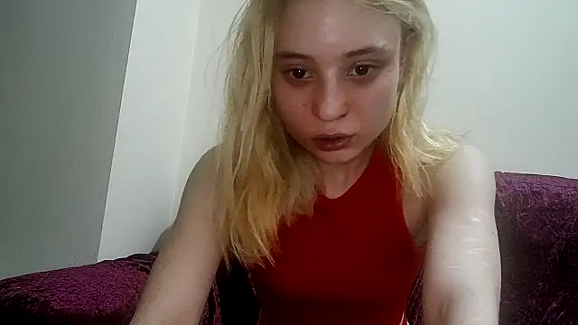 Snapshot of cinnamon-xx chatting on 05.04.26 cinnamon-xx online show from 05.04.26