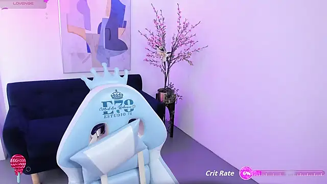 Snapshot of Charlotte_start chatting on 10.23.25 Charlotte start online show from 10.23.25