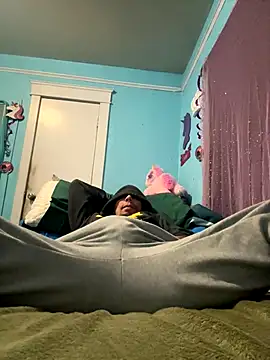 Snapshot of Steven-1989 chatting on 11.17.25 Steven-1989 online show from 11.17.25