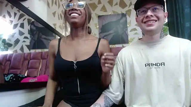 Snapshot of ashanti-and-alejo chatting on 10.21.25 ashanti-and-alejo online show from 10.21.25