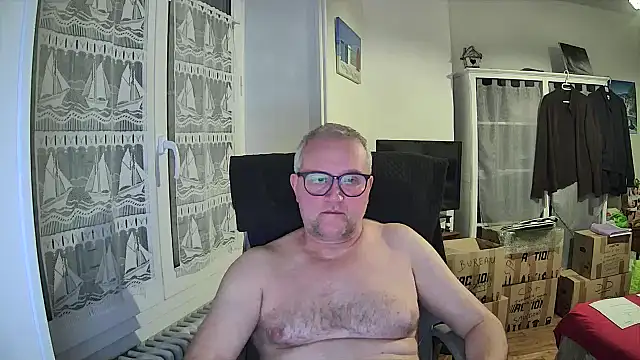 Snapshot of macdut67 chatting on 03.09.26 macdut67 online show from 03.09.26