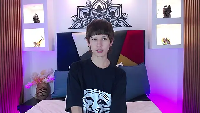 Emo Boy  online show from 02.28.26